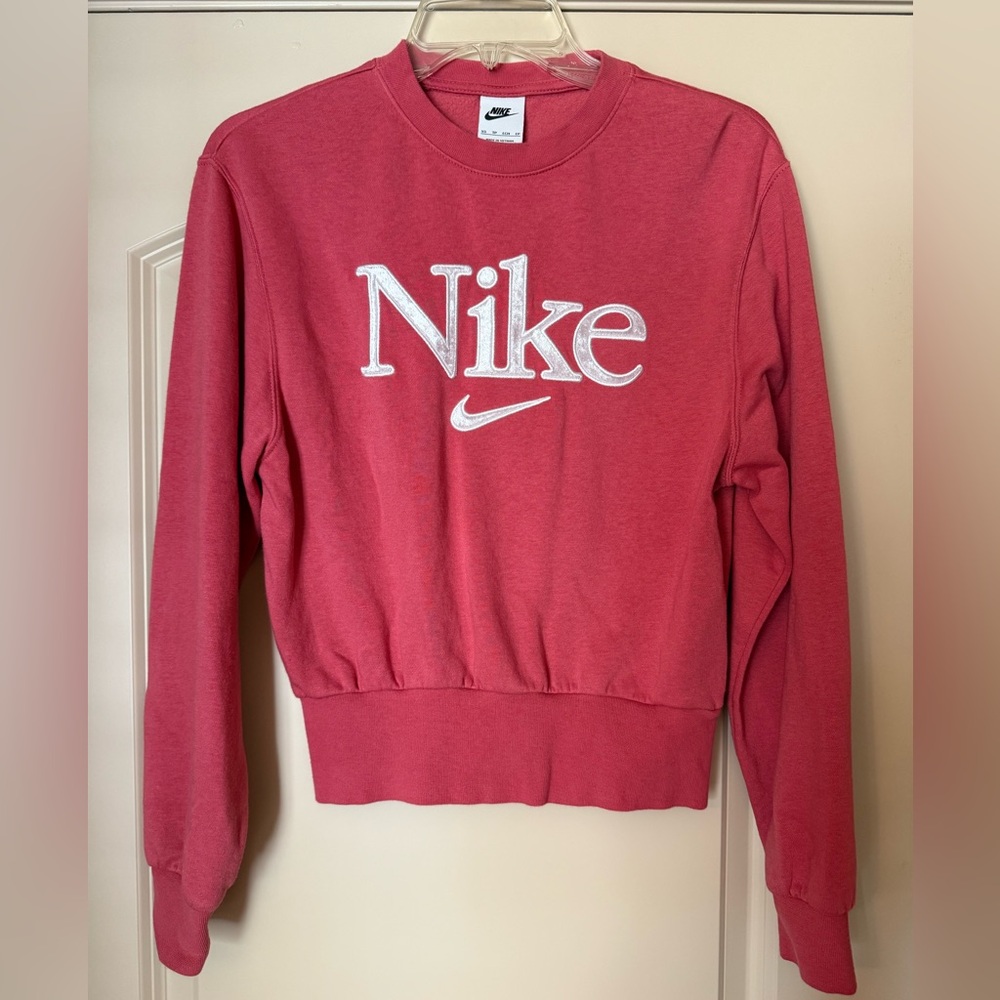 New Nike crop sweatshirt